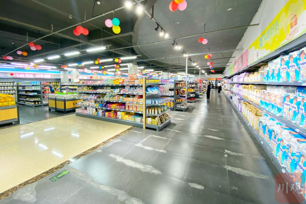 探店｜内江“小义乌”今日开业 在这里可买国内外近3万种商品