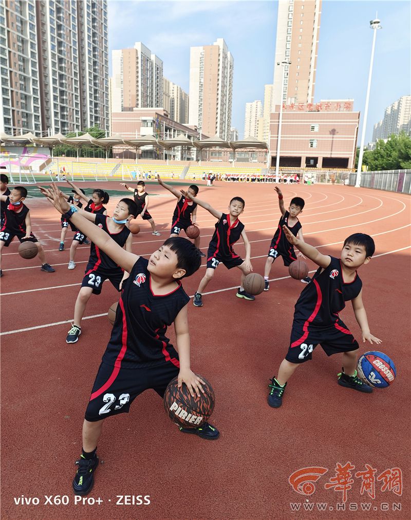 西安市未央区范家村小学怎么样?田径运动会(图11)