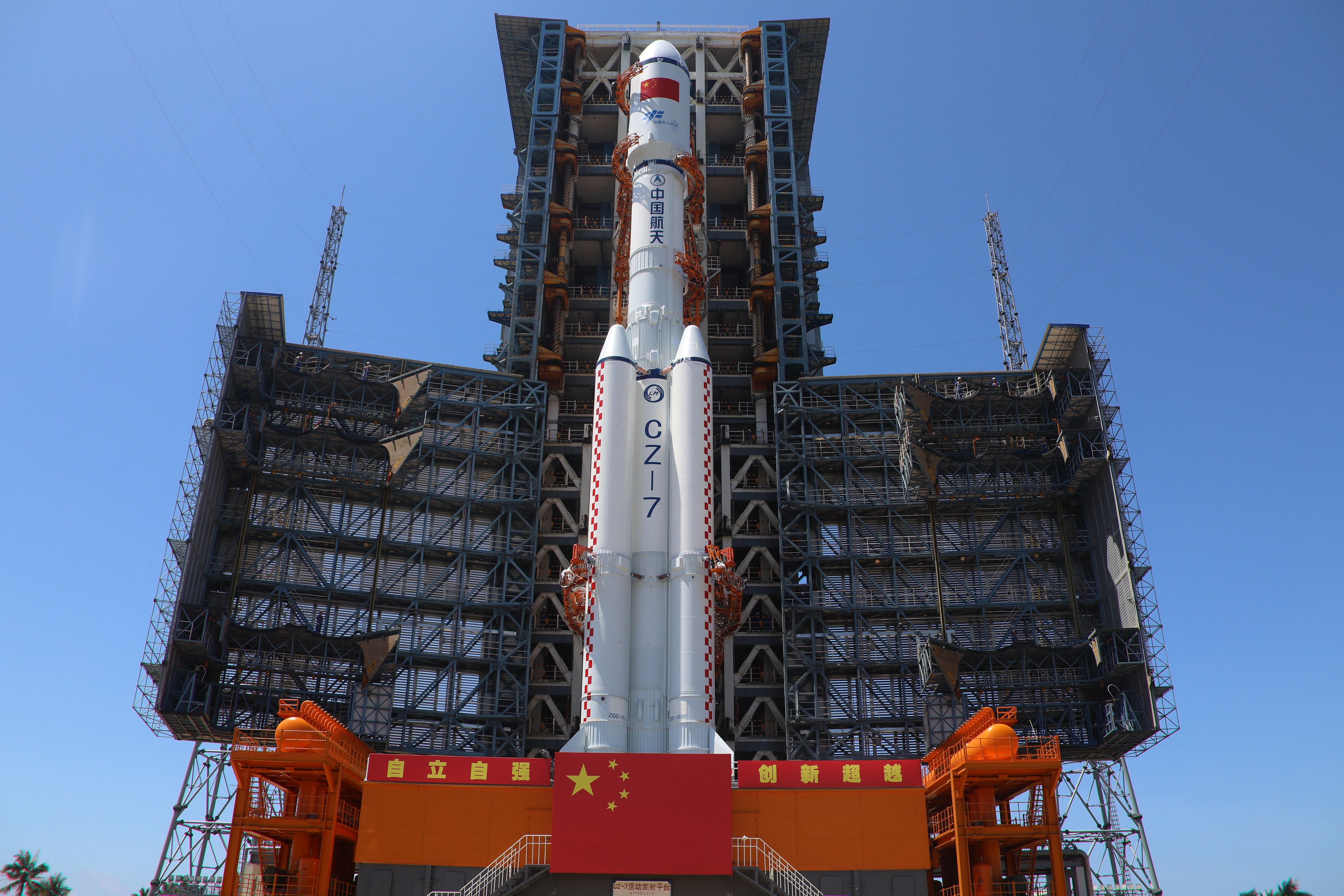 空间站天和核心舱完成在轨测试验证后续将开展与天舟二号的对接准备