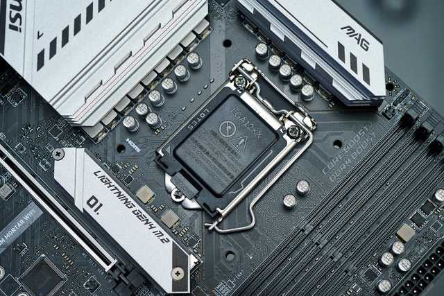 能带i9的MATX小板：微星B560M迫击炮WIFI