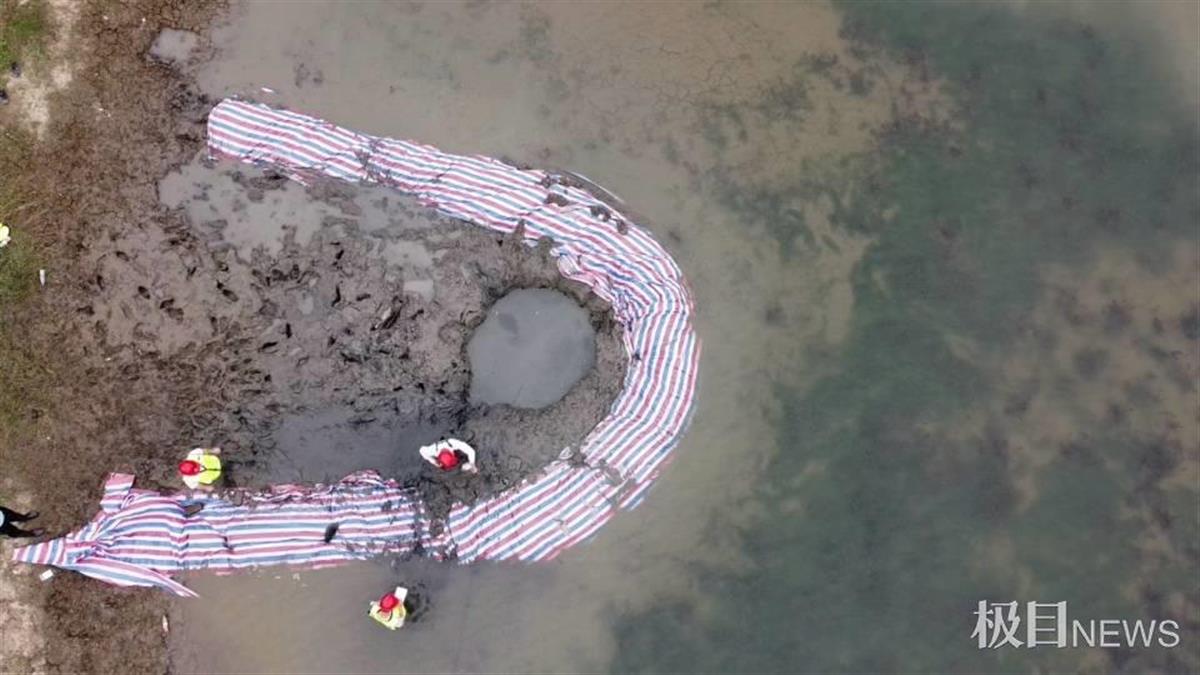 坠入浙江嘉善鱼塘的不明物体：事发4日仍未挖到，是陨石的可能性不大