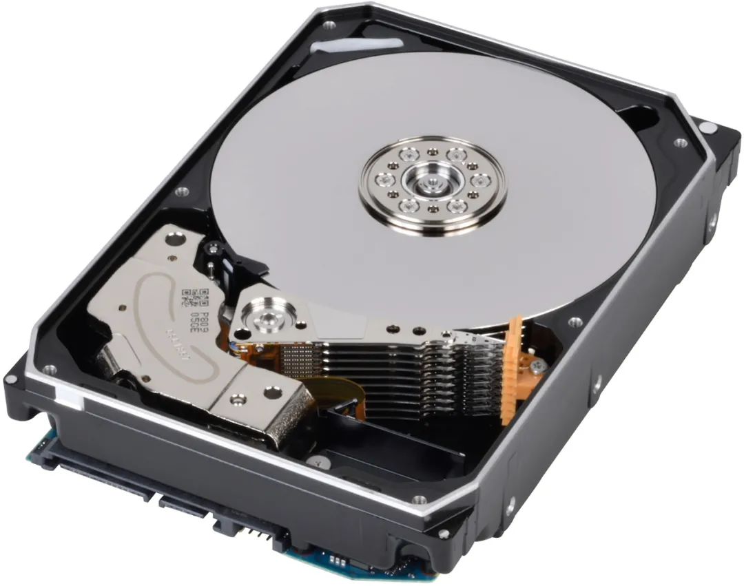 应对未来性能提升：机械硬盘能用NVMe 2.0新标准了