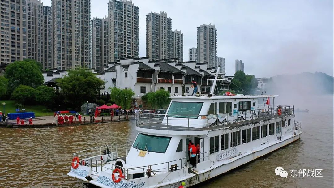 热点｜这场军地联合演练，让人热血沸腾