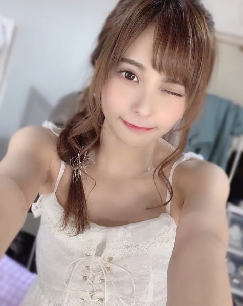 正妹竟然是牙医!最美牙助花咲れあ:拥有超丰满身材