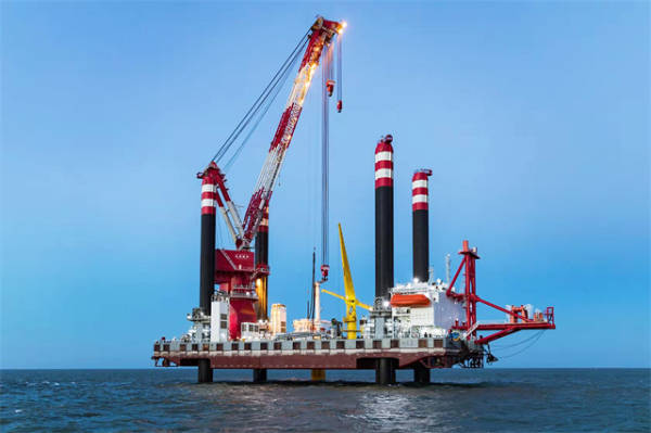 �⸻����ÿ�괴��һ�������һ�������м��֡��������