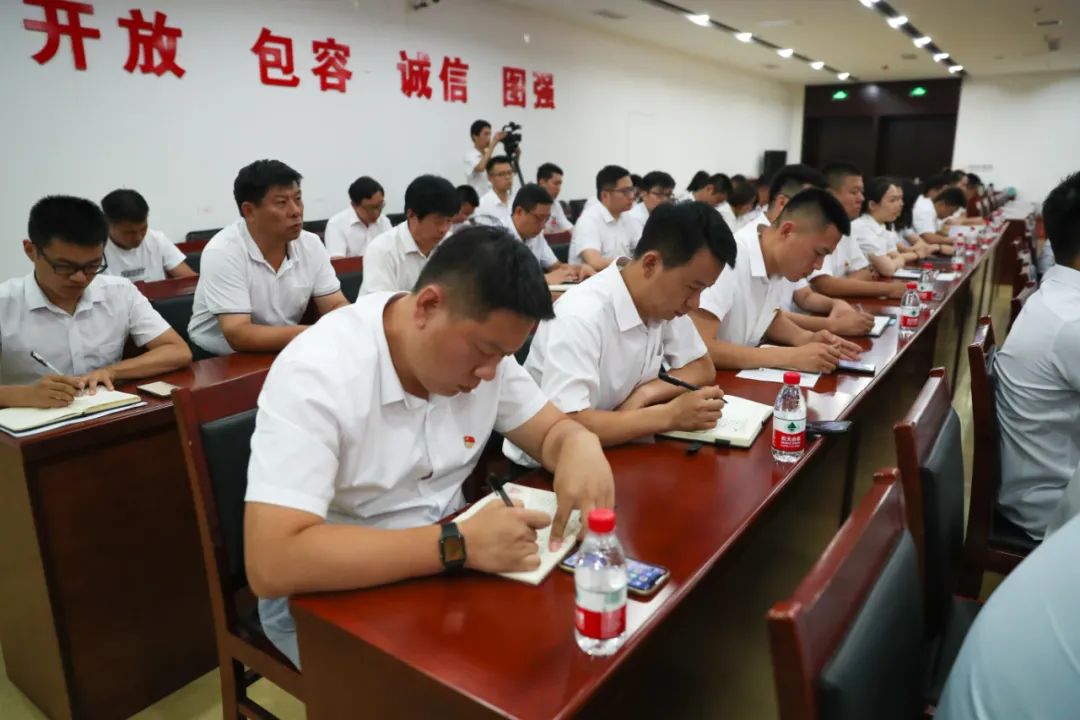 济南新材料产业园区管委会主任韩利师上专题党课