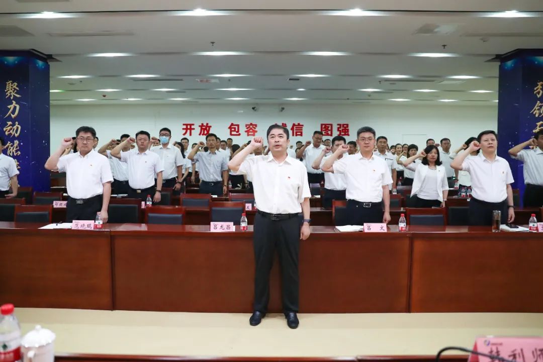 济南新材料产业园区管委会主任韩利师上专题党课