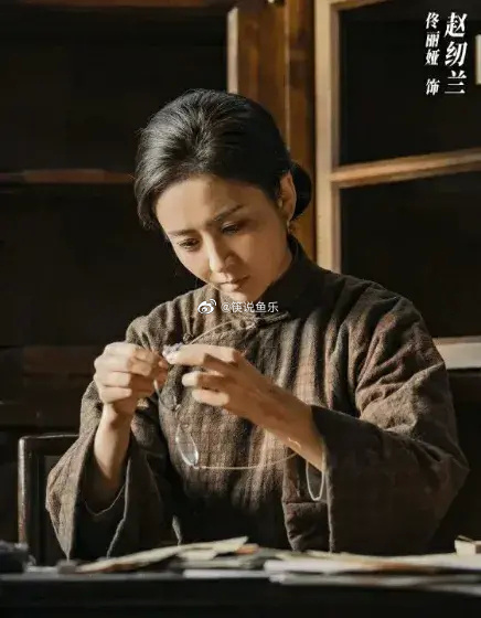 陈思诚离婚后首次公开提佟丽娅，称呼十分亲昵，赞其在新片中演技好