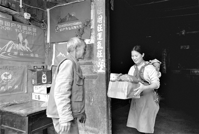 工業(yè)互聯(lián)網(wǎng)釋放“數(shù)字紅利”助力數(shù)字經(jīng)濟(jì)駛?cè)搿翱燔嚨馈? class=