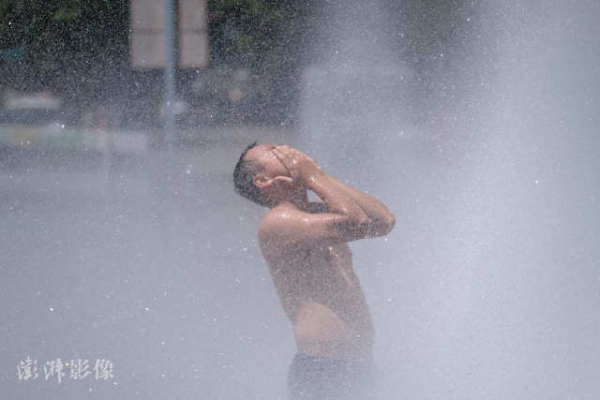 千年一遇极端高温已致北美近600人死亡，彭博社文章标题直接“归咎中国”