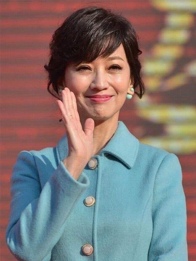 自然老去的10位女星，有人称霸影坛，有人早早退