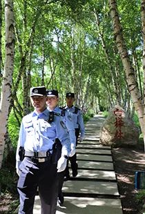 【图说警事】烈日“警”色