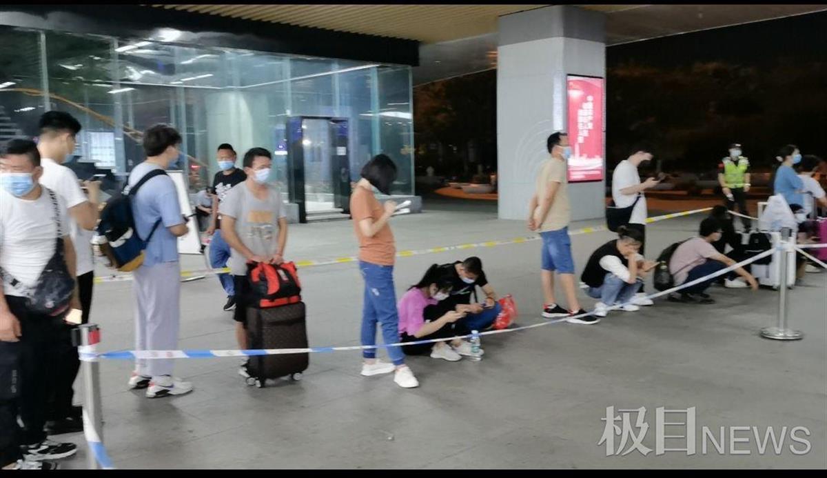 关联5省8市已感染近百人，南京疫情何以至此？