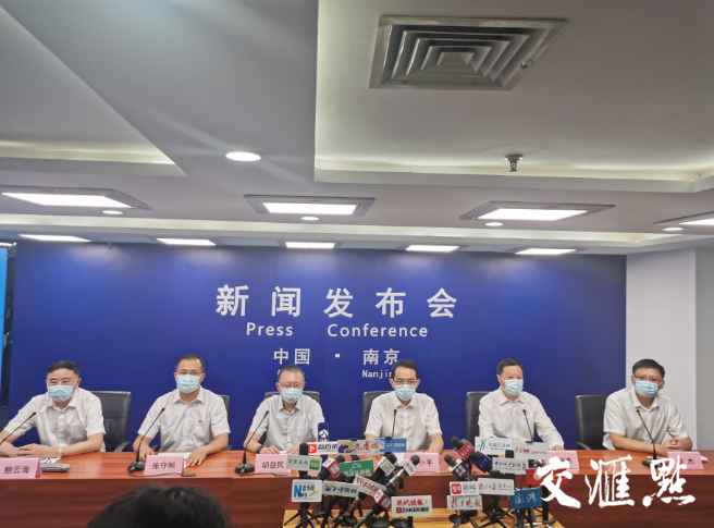 南京昨日新增新冠肺炎病例2例，今日新增出院病例2例，转入康复隔离