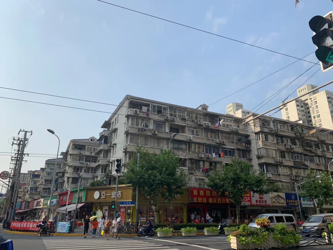 楼市调控1个月66次！购房者开始动摇：有人放弃假离婚，有人庆幸没接学区房