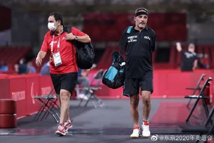 他是残奥会唯一用嘴打乒乓球的运动员！马龙：他打得非常好，难以置信