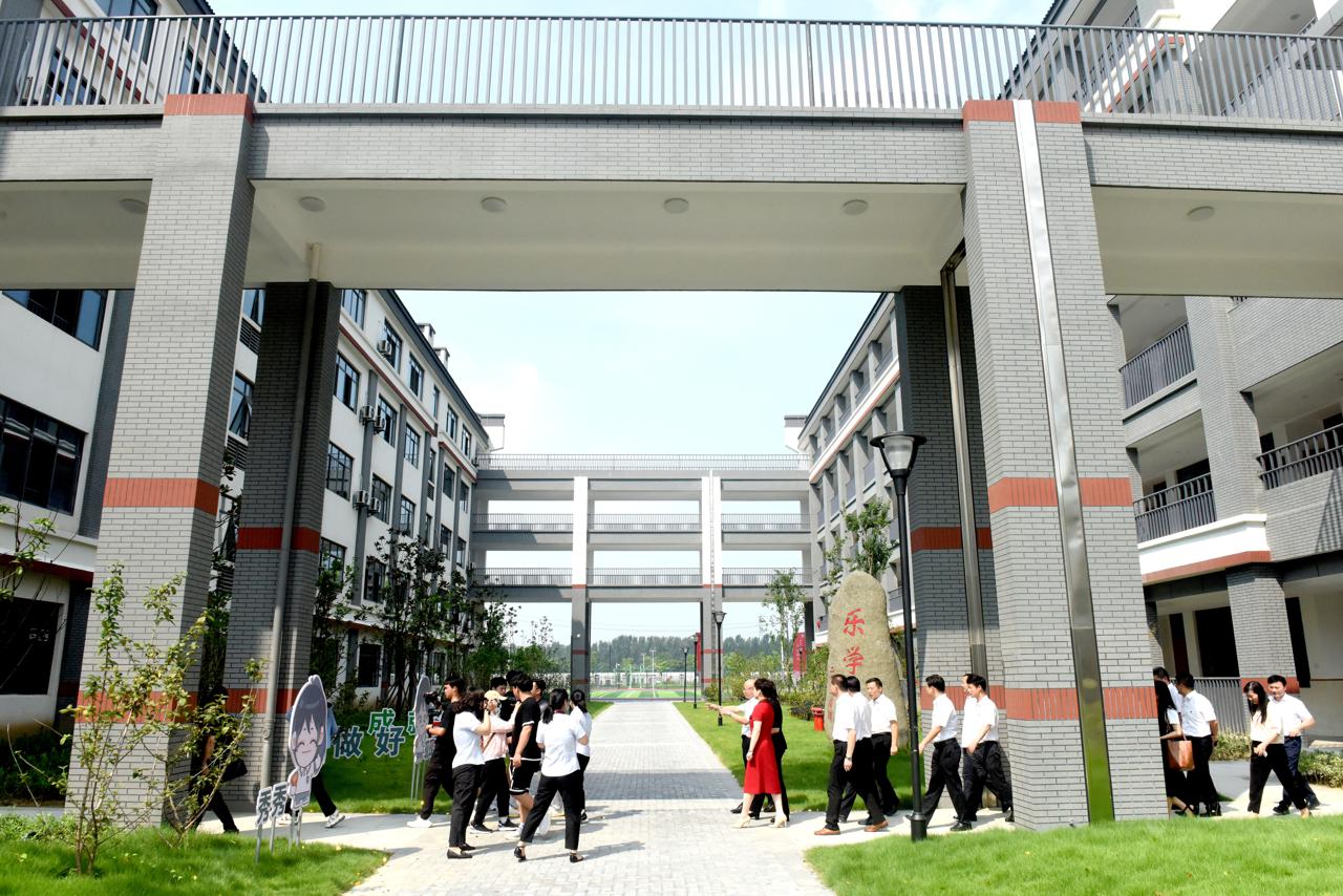 嘉興秀洲兩所新學(xué)校今天正式啟用!開啟新篇章(圖3) 嘉興秀洲兩所新學(xué)校今天正式啟用!開啟新篇章(圖3)