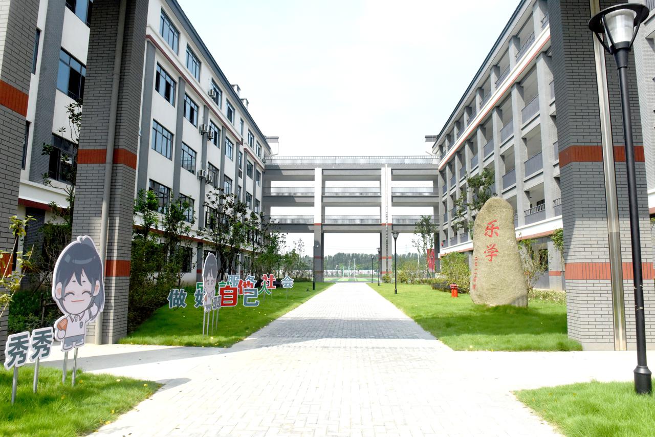 嘉興秀洲兩所新學(xué)校今天正式啟用!開啟新篇章(圖7) 嘉興秀洲兩所新學(xué)校今天正式啟用!開啟新篇章(圖7)