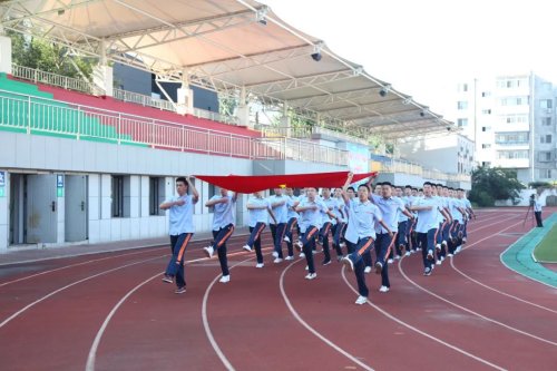 沈陽市第三十一中學(xué)再攀新高峰!開學(xué)倒計(jì)時(圖3) 沈陽市第三十一中學(xué)再攀新高峰!開學(xué)倒計(jì)時(圖3)