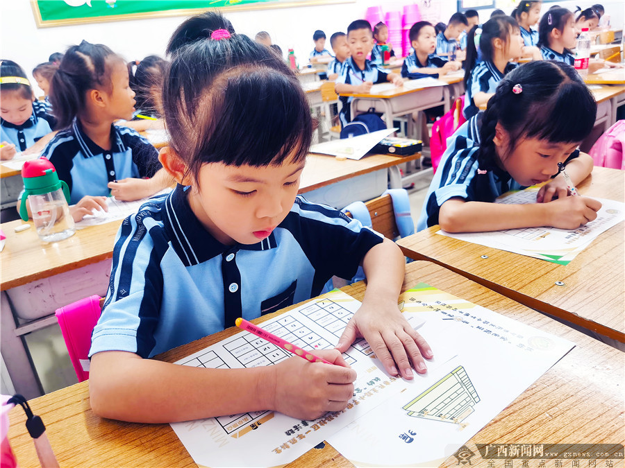 南宁市民主路小学举行2021年新生入学礼(图8)