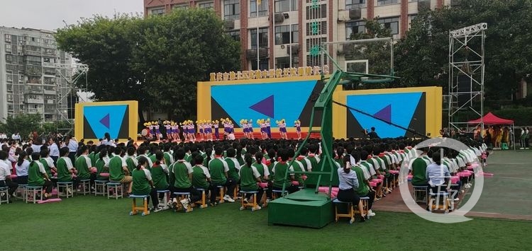 渝北區(qū)實(shí)驗(yàn)中學(xué)新校址遷校揭牌儀式舉行(圖7)