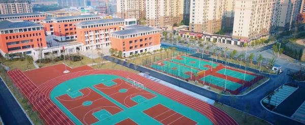 南昌十中經(jīng)開校區(qū)初中部即將交付使用(圖3)