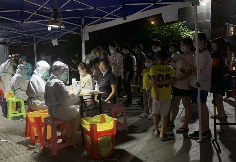 广州越秀再现感染者 社区连夜核检，与境外输入病例关联