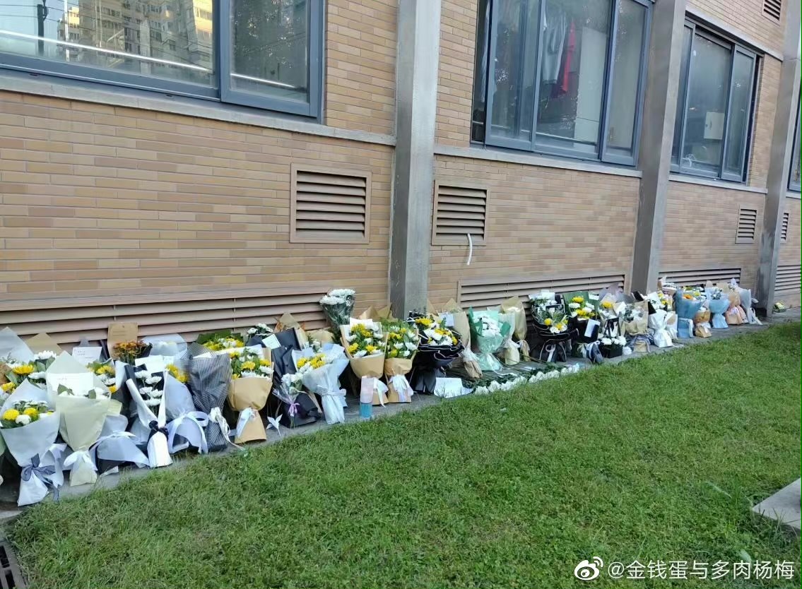 北京一高校女研究生遭快递车碾压身亡,知情人:才开学3天