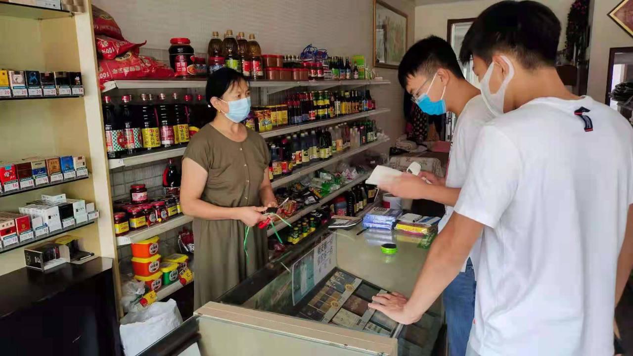 守护“舌尖上的安全”！松山街道开展食品安全突击检查