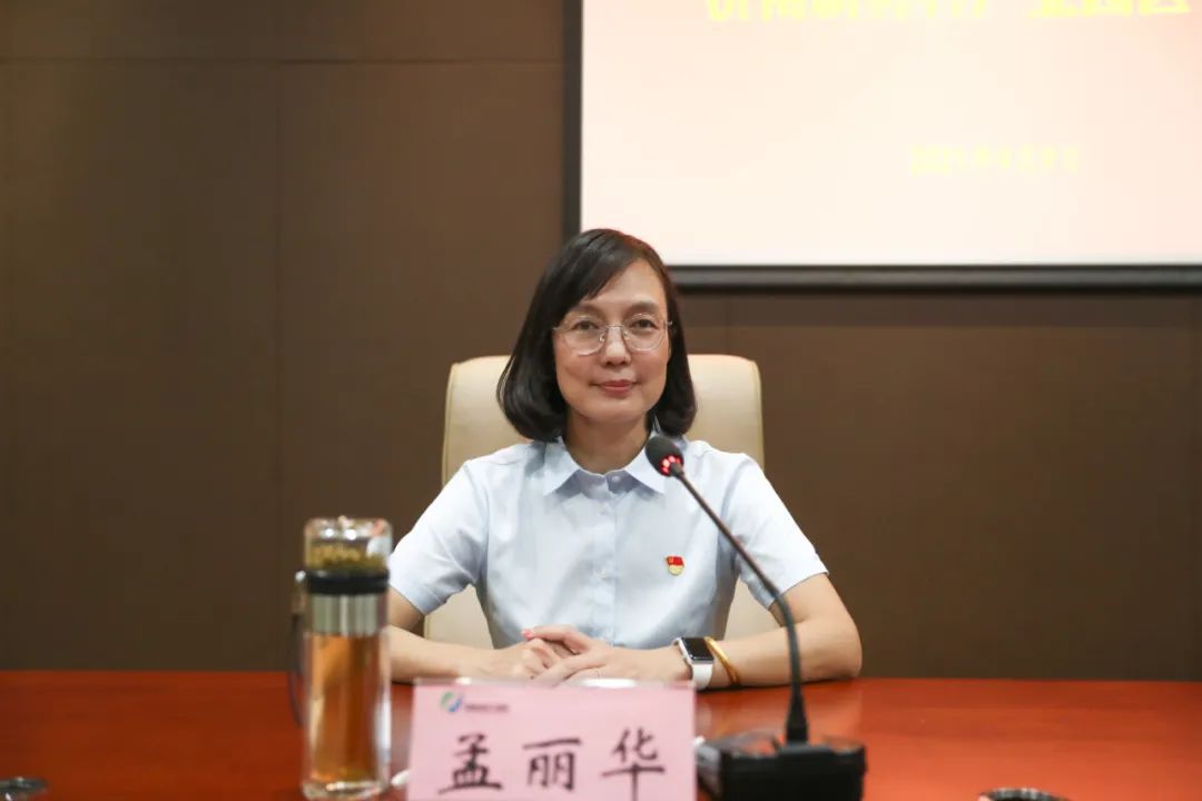 区人社局在济南新材料产业园区举办“温暖人社企业行”政策宣讲活动