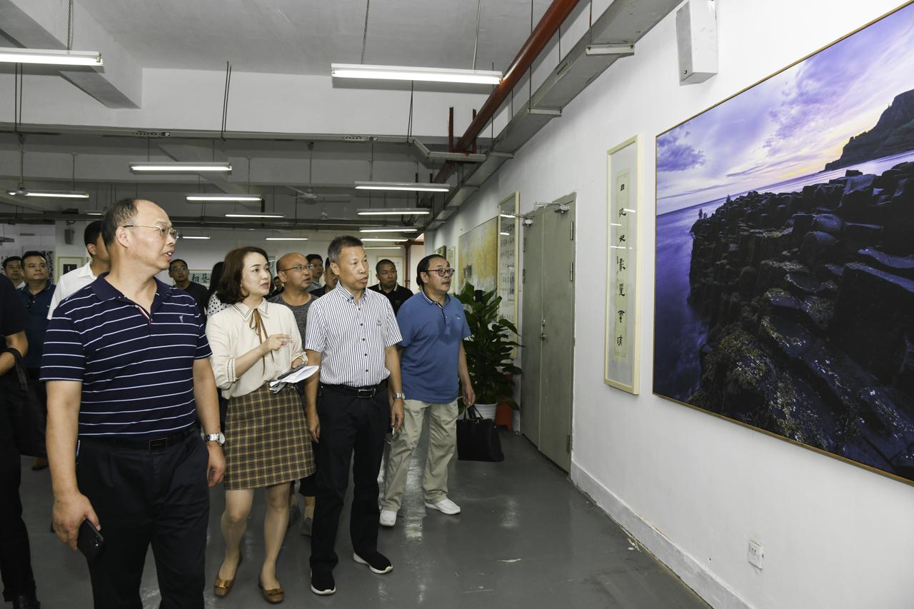 長沙北雅中學(xué)成為湖南省“書法教育實驗學(xué)校”(圖2) 長沙北雅中學(xué)成為湖南省“書法教育實驗學(xué)校”(圖2)