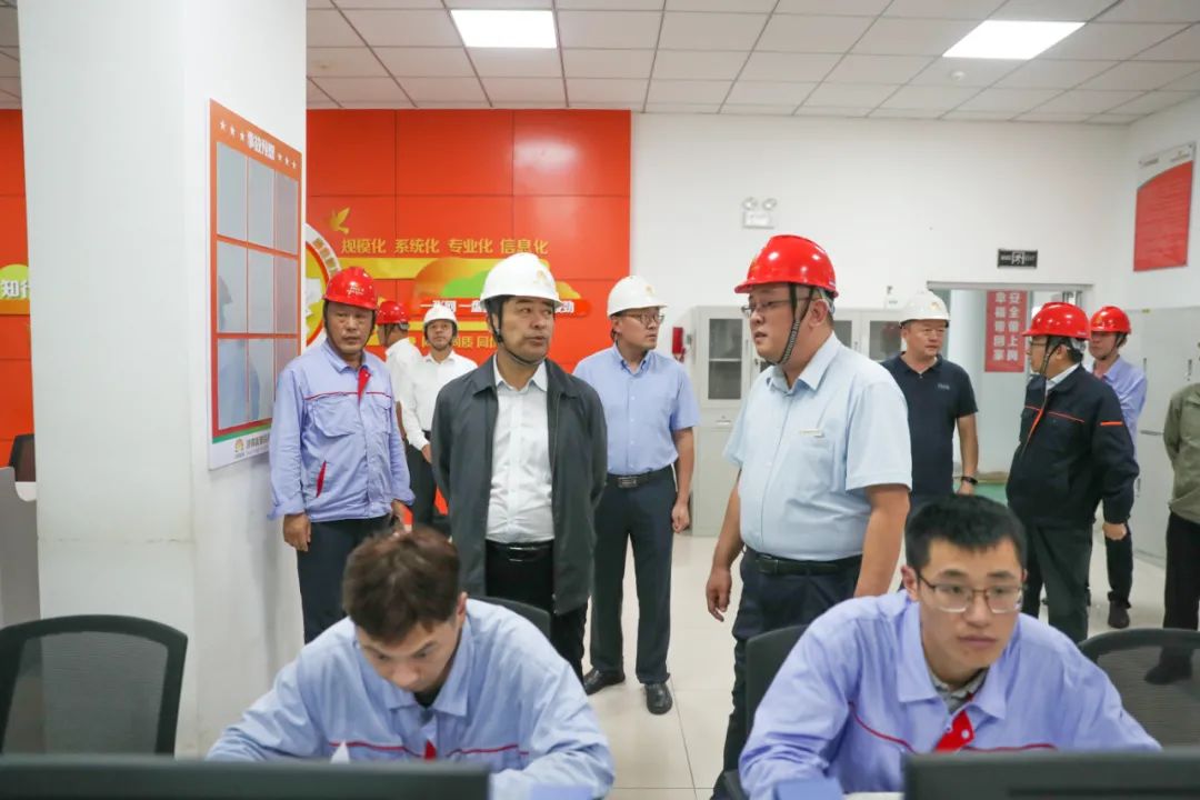 济南新材料产业园区管委会主任韩利师以“四不两直”方式开展节前安全生产检查