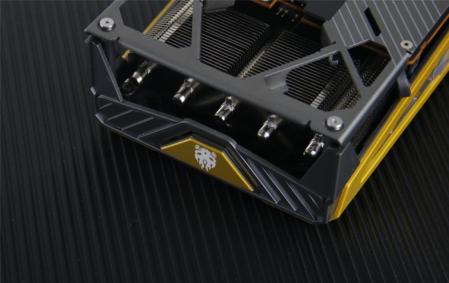 惊叹游戏体验！蓝宝石RX6900 XT 风冷版毒药开箱