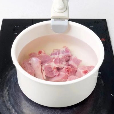玉米裙带菜排骨汤