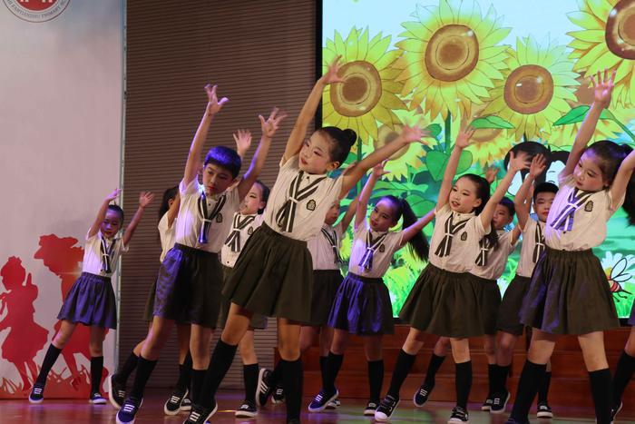 義烏市畈田朱小學(xué)以全新面貌喜迎國(guó)慶(圖4) 義烏市畈田朱小學(xué)以全新面貌喜迎國(guó)慶(圖4)