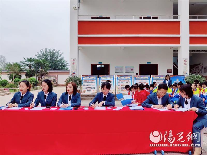 灞橋鎮(zhèn)小學慶2021十一暨素質(zhì)展演活動(圖3) 灞橋鎮(zhèn)小學慶2021十一暨素質(zhì)展演活動(圖3)