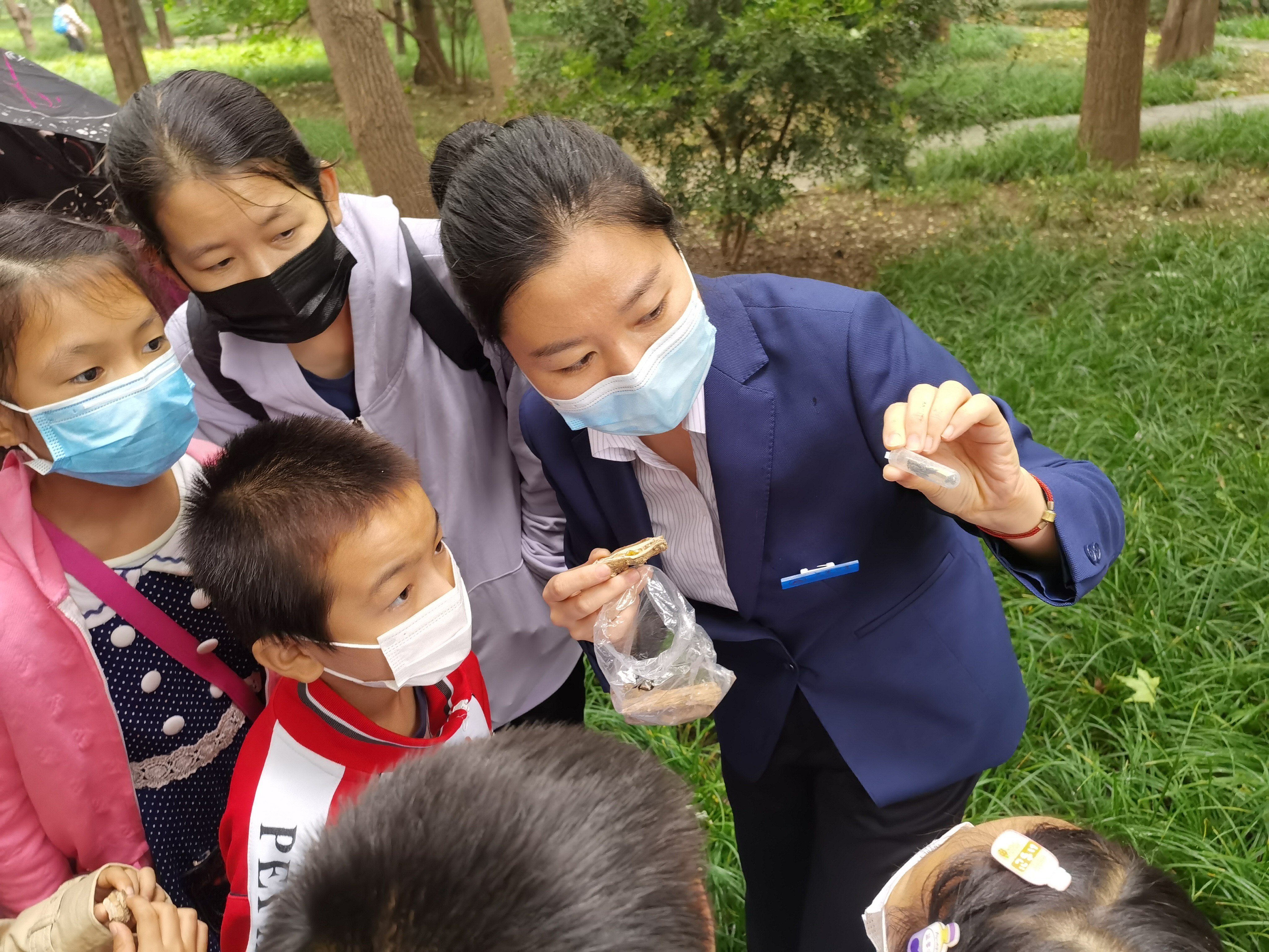 国庆假期第二天北京市民游园热情不减！最热前三名是哪？