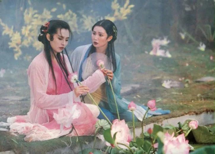 儿时《青蛇》5遍都没看明白，多年后才懂小青和法海在水里干的事