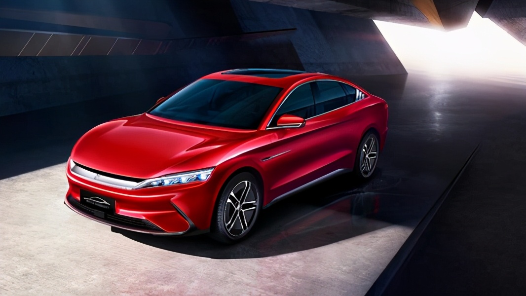 比亞迪漢EV，特斯拉model3，小鵬P7,三車對(duì)比