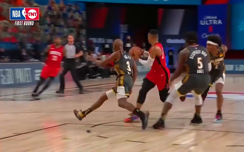 【影片】神級走位逼迫威少失誤！詹姆斯力挺保羅球商高：CP3，請尊重他的名字！-黑特籃球-NBA新聞影音圖片分享社區