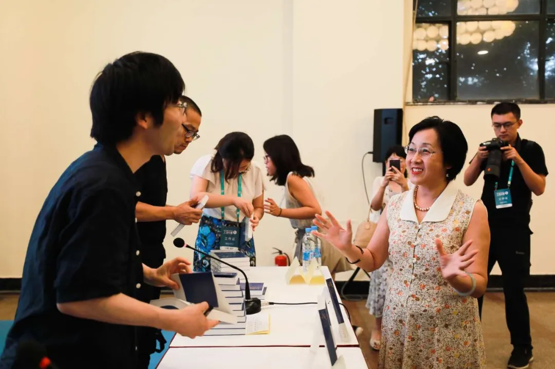 中岛大地：开展学生间没有任何先入之见的交流