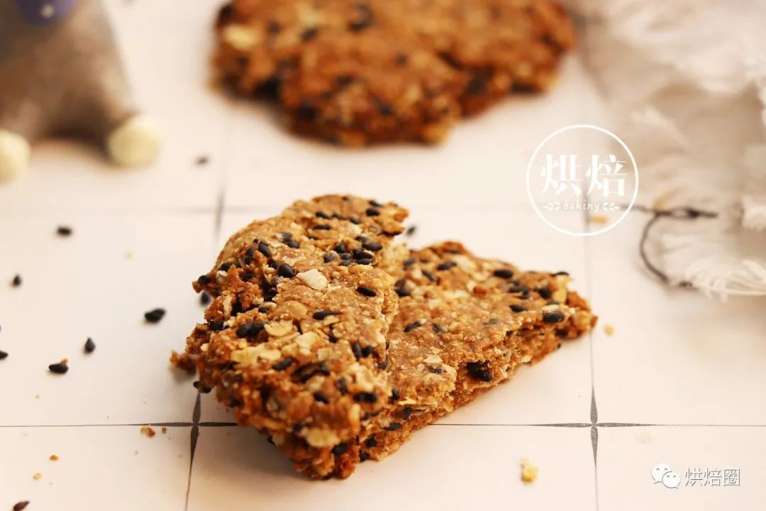 隔离在家做零食 不长肉黑糖燕麦饼干 可能要算健康零食排行榜前五吧