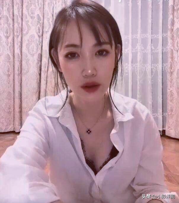 马蓉开直播试水，21分钟被网友骂下线，她终究不是李小璐