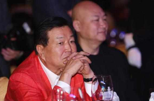 红牛创始人许书标：孩子不争气选孙子当继承人，87岁想娶19岁秘书