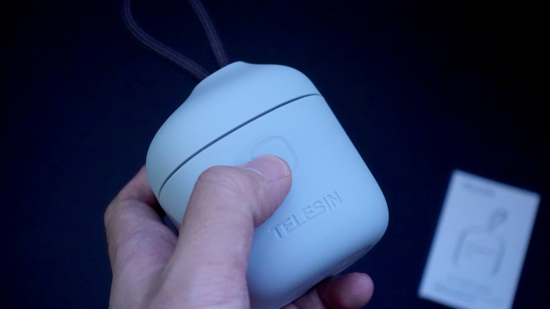 泰迅TELESIN充电盒体验：有了它家中的狗破再也不怕断电了