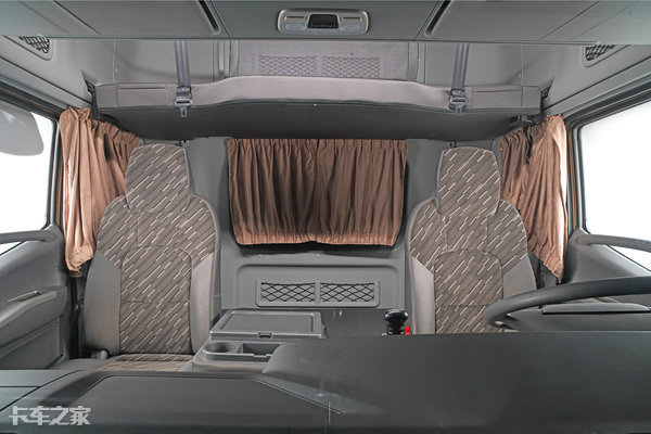 高顶双卧+600L大油箱，福田奥铃大黄蜂home版载货