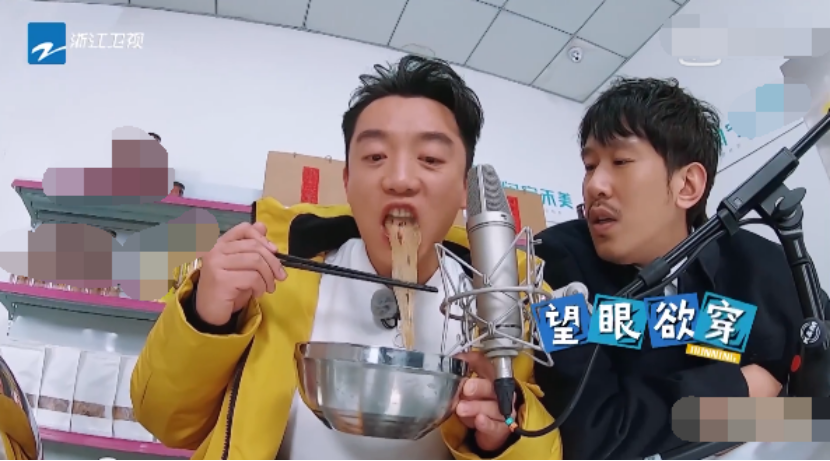 《奔跑吧》流量明星是摆设，4个人只会站着傻笑