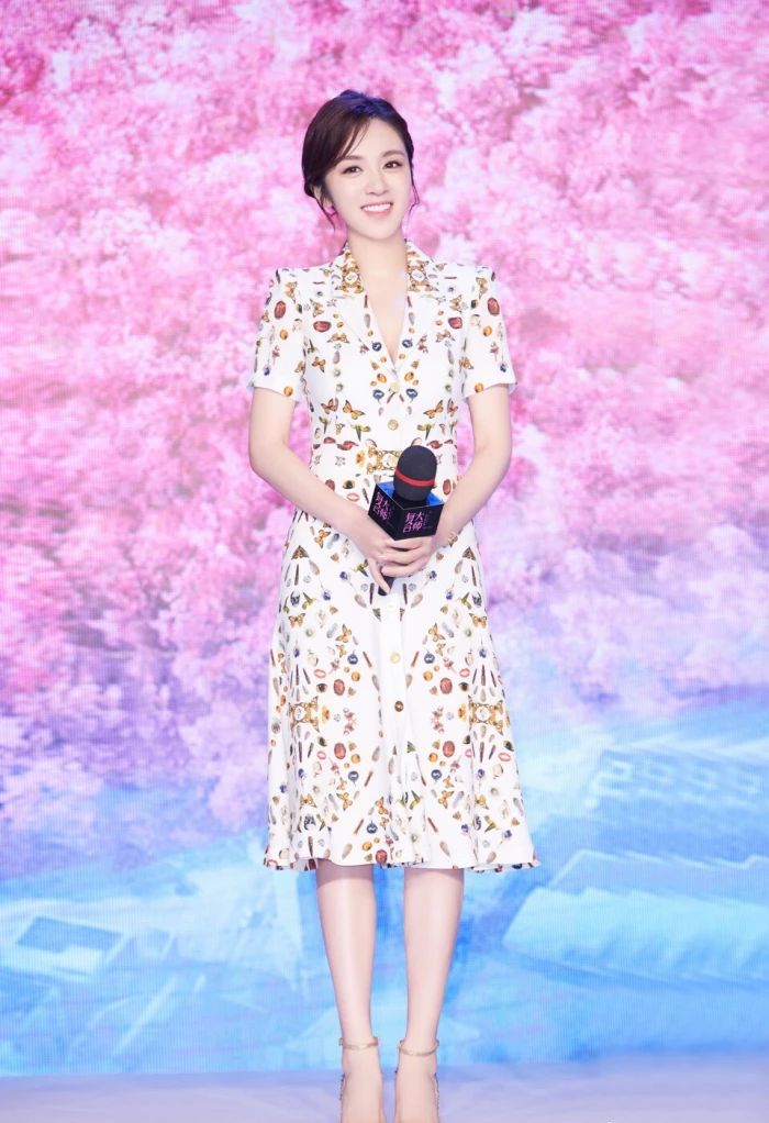 Wang Xiaochen wallpaper - iNEWS