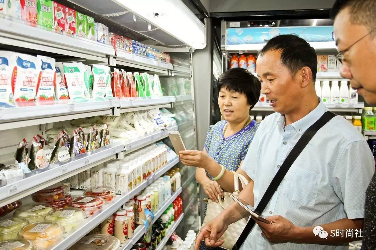 品牌便利店和自营便利店