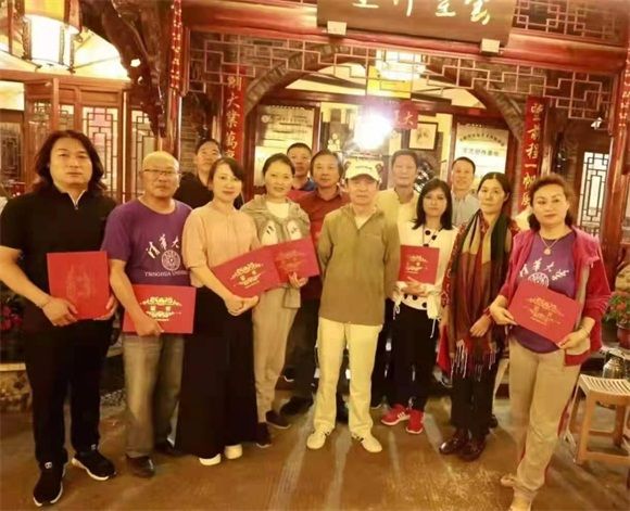风格独特 气势磅礴——辛国彦作品欣赏